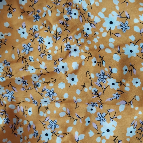 Free w/ the purchase of 2 or more items - Picture 6 of 7